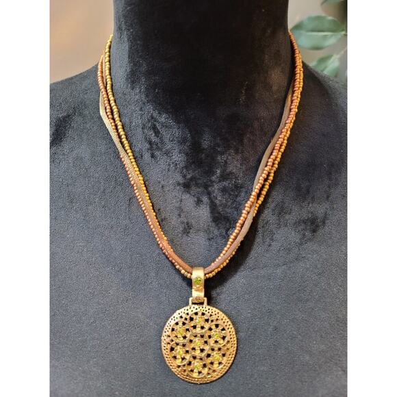 Women's Beaded Pendant Necklace With Gold Filigree Design And Lobster Clasp - Picture 1 of 7